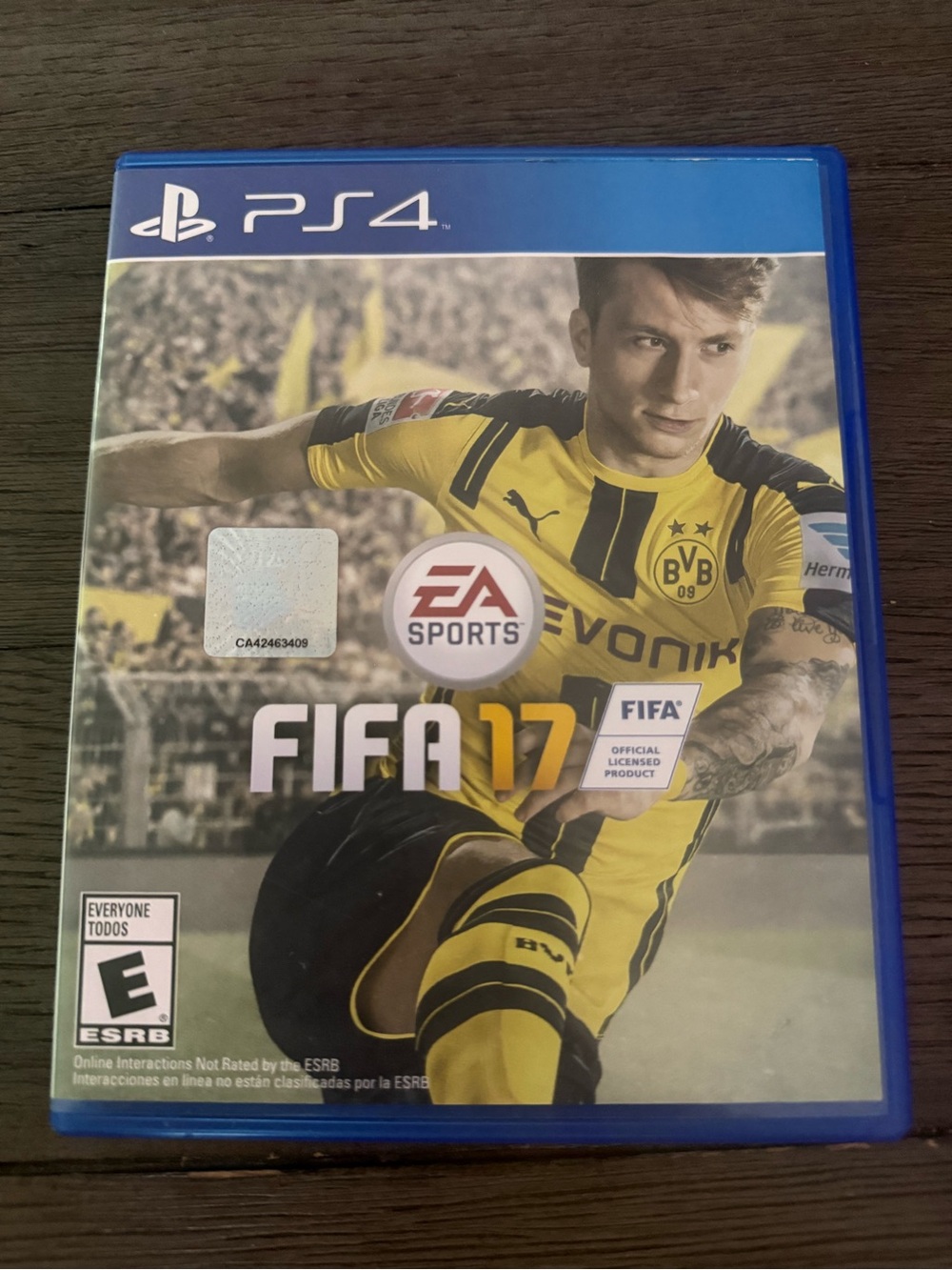 EA SPORTS FIFA 17 PS4 Game - Yellow/Black Cover